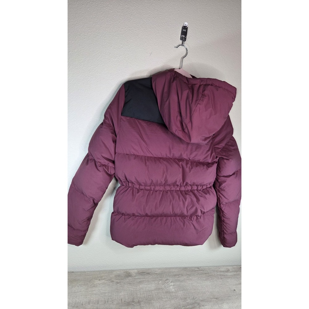 The North Face Women's 550 Fill Down Jacket with Hood — Burgundy / Maroon — Size - Picture 15 of 16